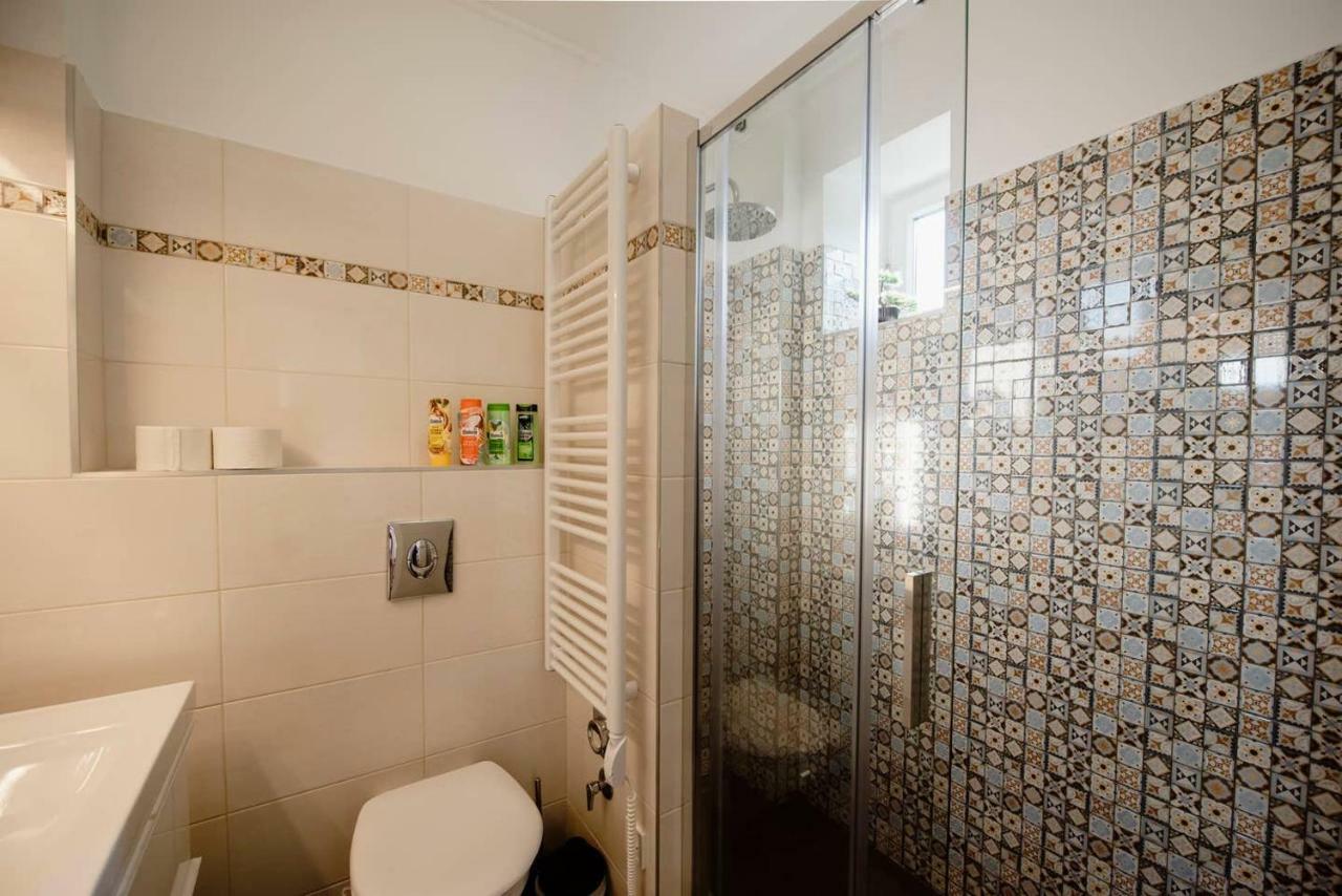 Viola Family Apartman Free Parking Pécs Eksteriør bilde