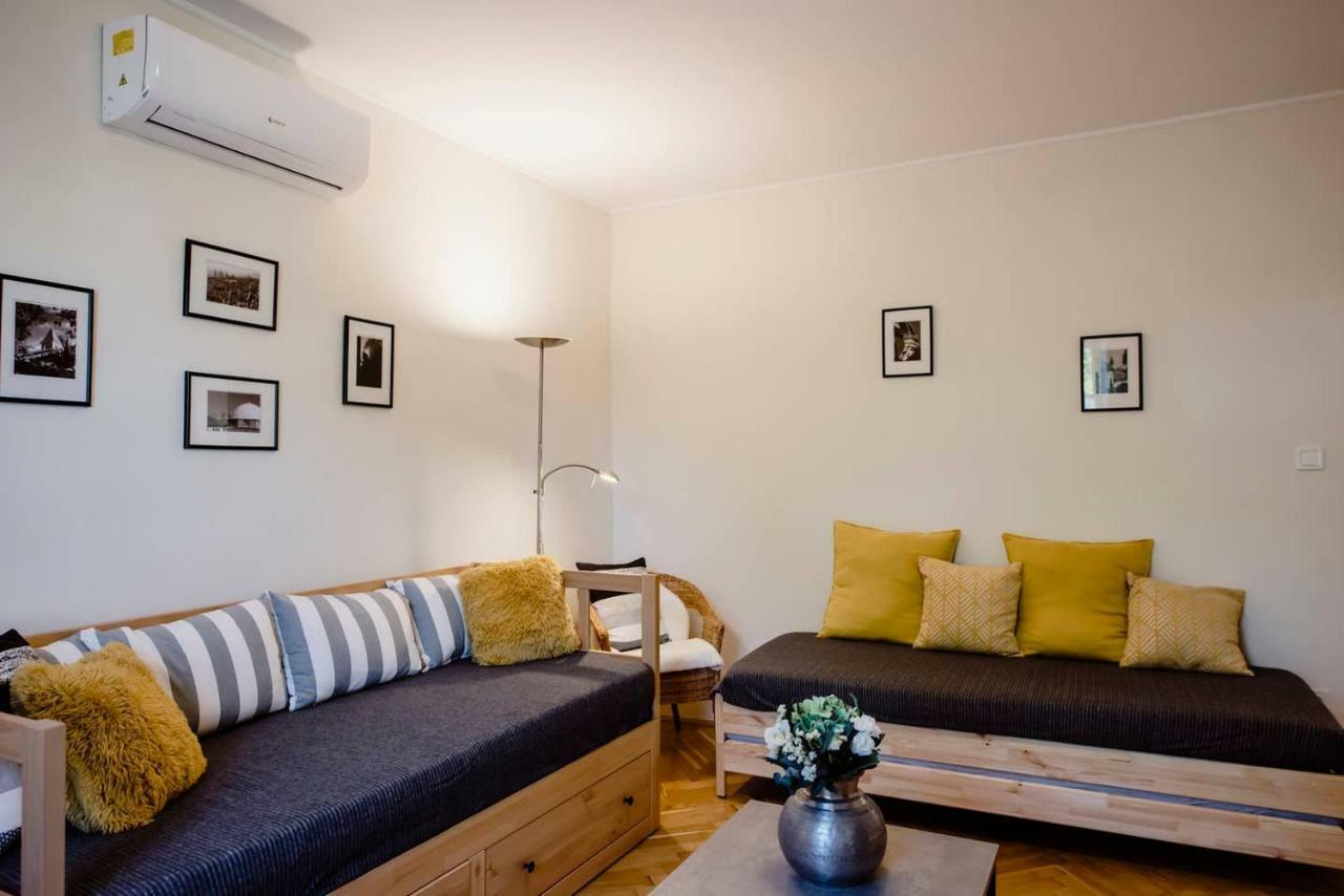 Viola Family Apartman Free Parking Pécs Eksteriør bilde
